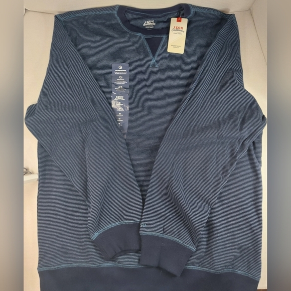 IZOD Saltwater Blue strip  Men’s M Crewneck long sleeve sweatshirt - Picture 1 of 5